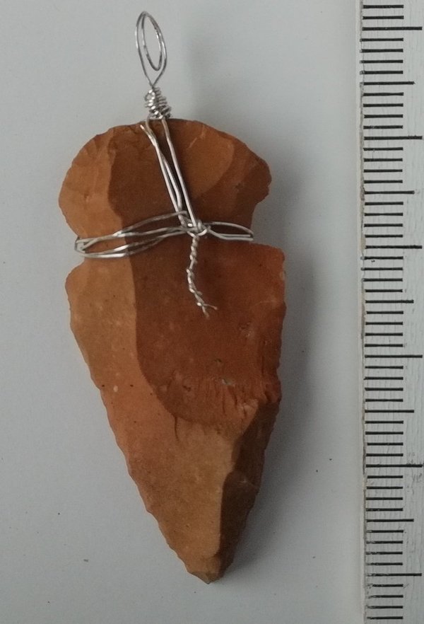 Pfeilspitze, Speerspitze mit Silber Öse, ~ 53 mm, steinzeitliches Jagdwerkzeug, Marokko, Neolithikum