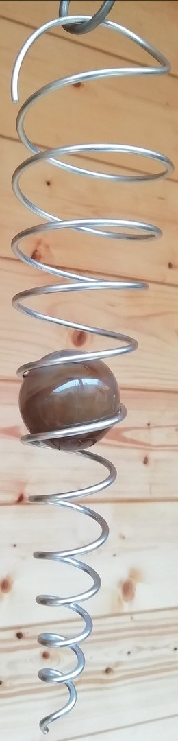Windspiel Chi-Metallspirale + 1 Kugel in Achat, Blaufluss, Brekzienjaspis, Goldfluss, oder andere