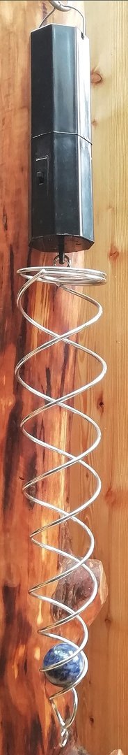 Windspiel Chi-Metallspirale + 1 Kugel in Calcit Gelb, Magnesit, Moosachat, Rosenquarz oder andere